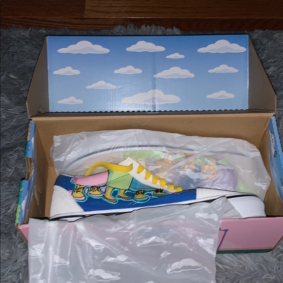 Simpson Vans - Picture 2 of 6